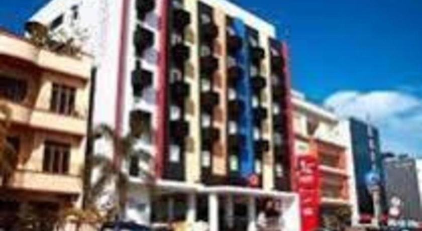 Amaris Hotel Ambon Exterior foto