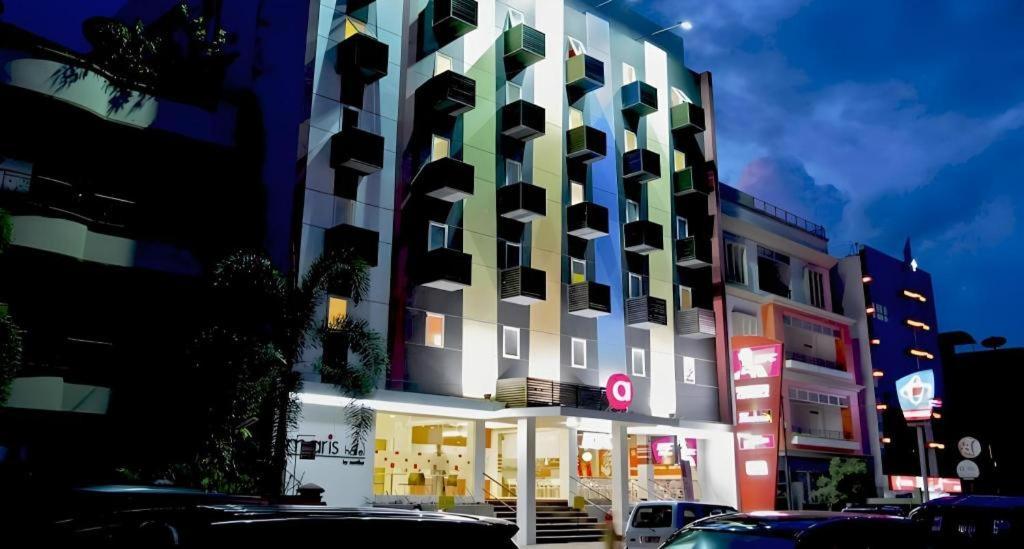 Amaris Hotel Ambon Exterior foto
